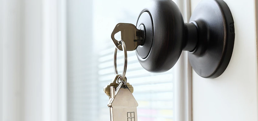 Bifold Door Knob Replacement in Red Bluff, California